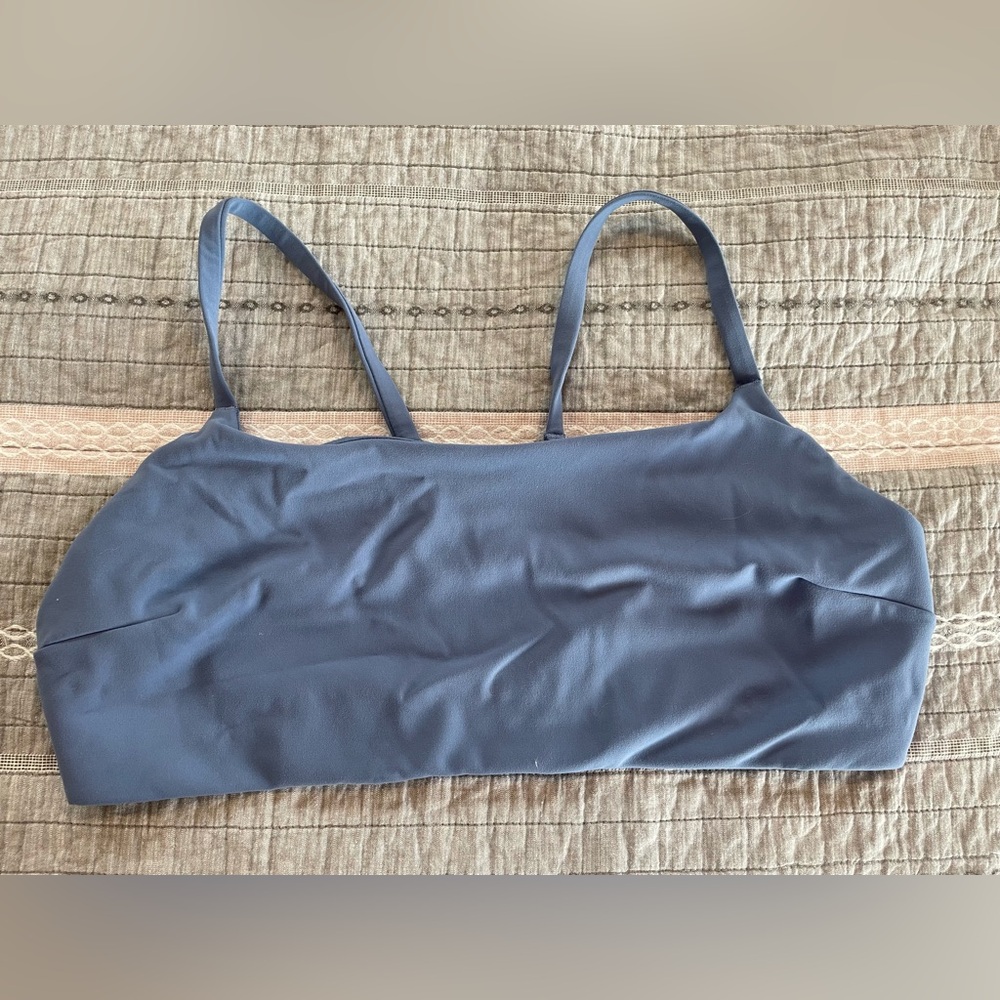 Lululemon Blue Wunder Train Strappy Racer Bra, pre-loved. Size 14